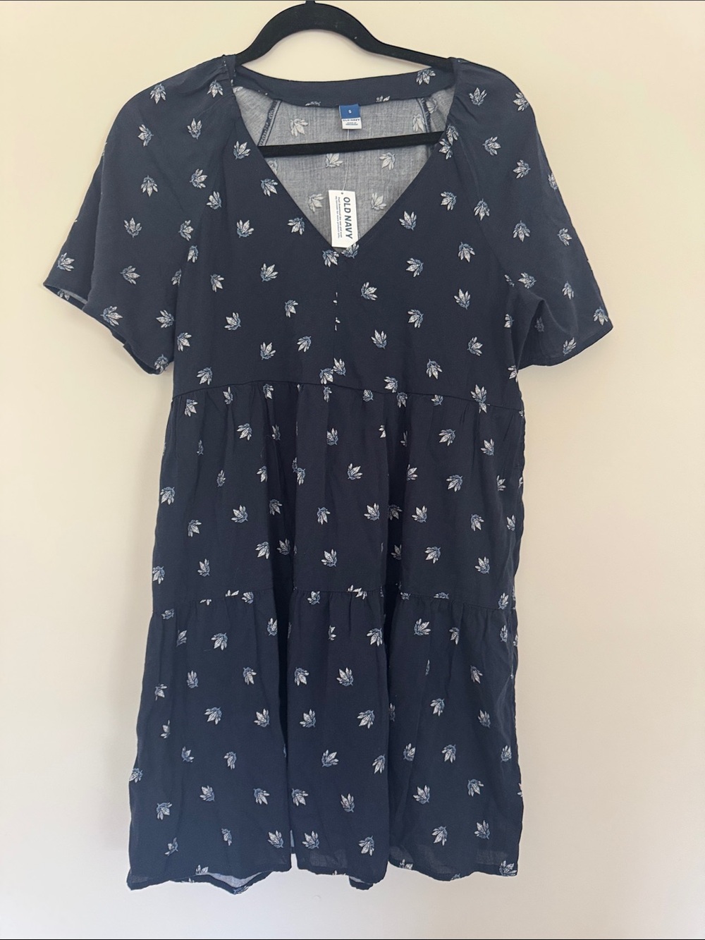 Old Navy Navy Floral V-Neck Tiered Dress